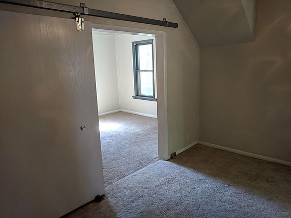 4th image of 1202 Highland Ave