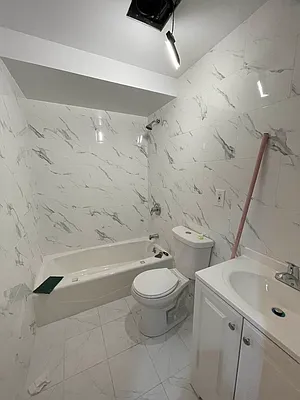 Rented by Bouklis Group | media 9
