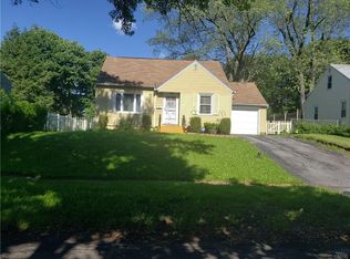 609 Salisbury Park Dr, Syracuse, NY 13224