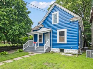 1722 Charles St, Rockford, IL 61104