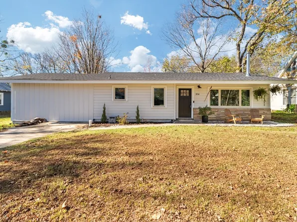 204 N Mock St, Prairie Grove, AR 72753
