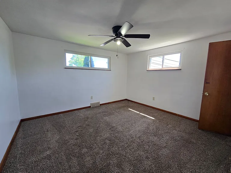 6388 Saltsburg Rd — Photo 9