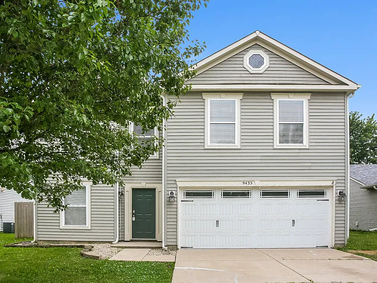 9435 W Quarter Moon Dr — Photo 1