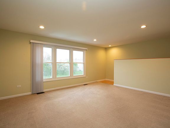 2nd image of 1115 Brunswick Hbr Unit 0