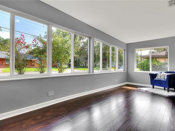 5th image of 407 W Park St