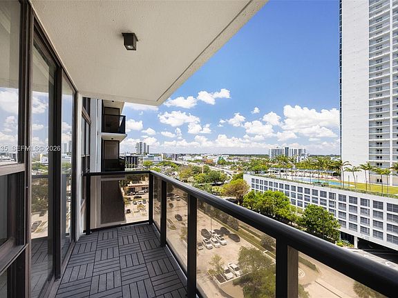 3rd image of 600 NE 36th St APT 1109