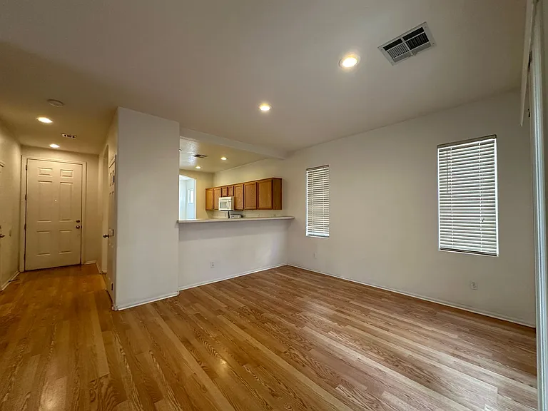 10440 Anacostia St — Photo 6