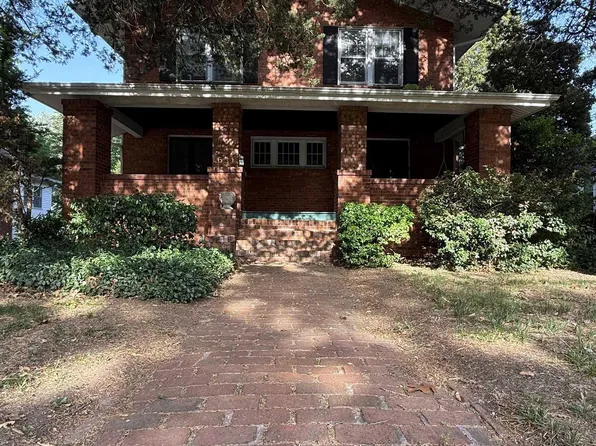 631 S Lafayette St, Macomb, IL 61455