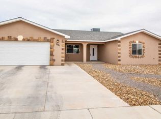 1320 Little Rabbit Dr, Farmington, NM 87401