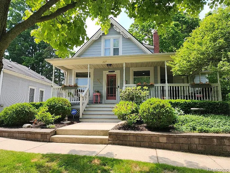 227 West St — Photo 32