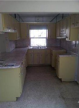 3rd image of 1201 NW 32nd Ct