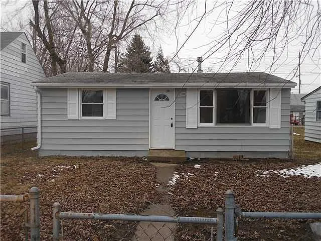 916 Hickory St photo 1