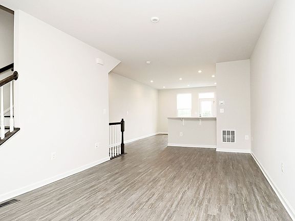 3rd image of 2083 Elm Tree Ct