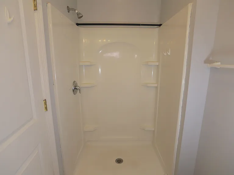 158 Sherman Ave #3R — Photo 12
