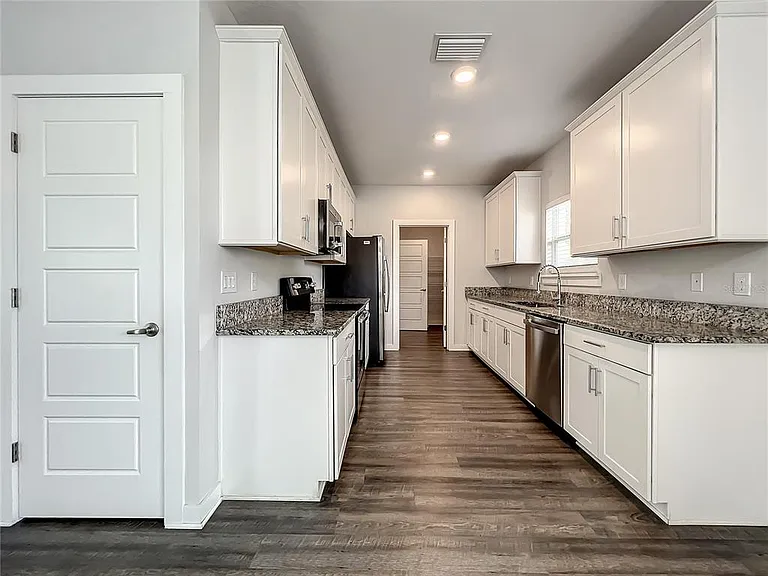 3715 W Wisconsin Ave #3 — Photo 6
