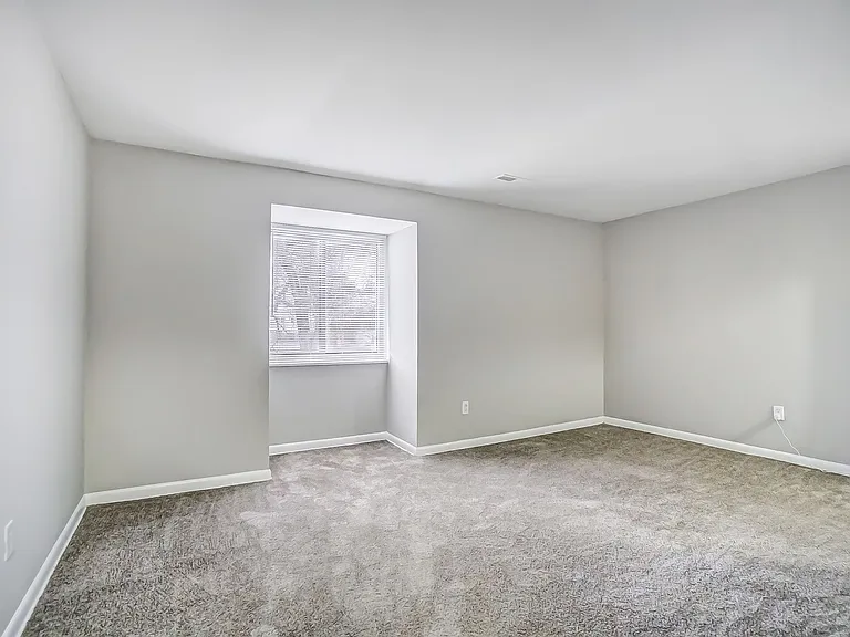 Coventry Court Townhomes — Photo 19