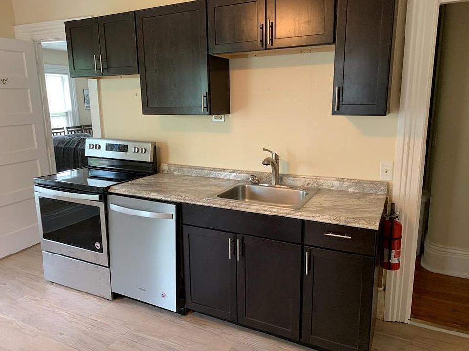1st image of 17 Goodman St S APT 2