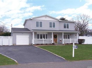 29 Edward St, Centereach, NY 11720