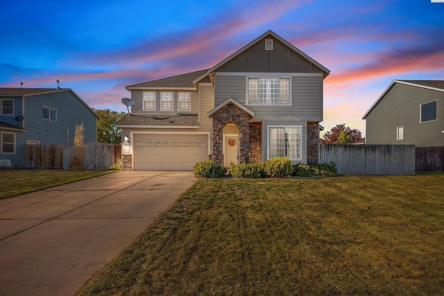 5007 Malaga Dr photo 1