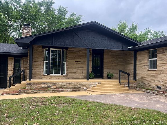 2nd image of 563 W Chambers Rd