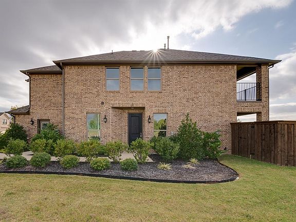 3rd image of 4501 Titus Cir