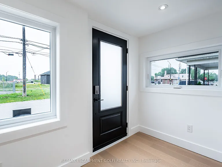 4471 1st Ave — Photo 7
