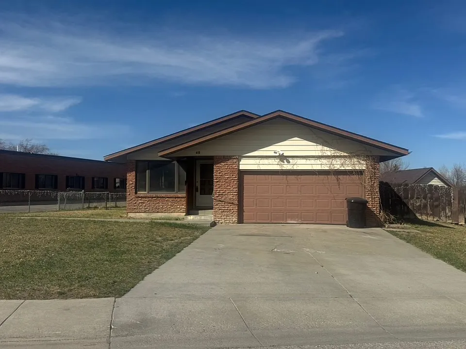 48 Magnolia St
