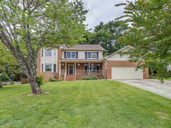 103 Circle Slope Dr, Simpsonville, SC 29681
