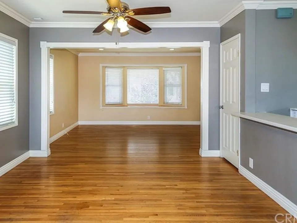 2722 Dollar St