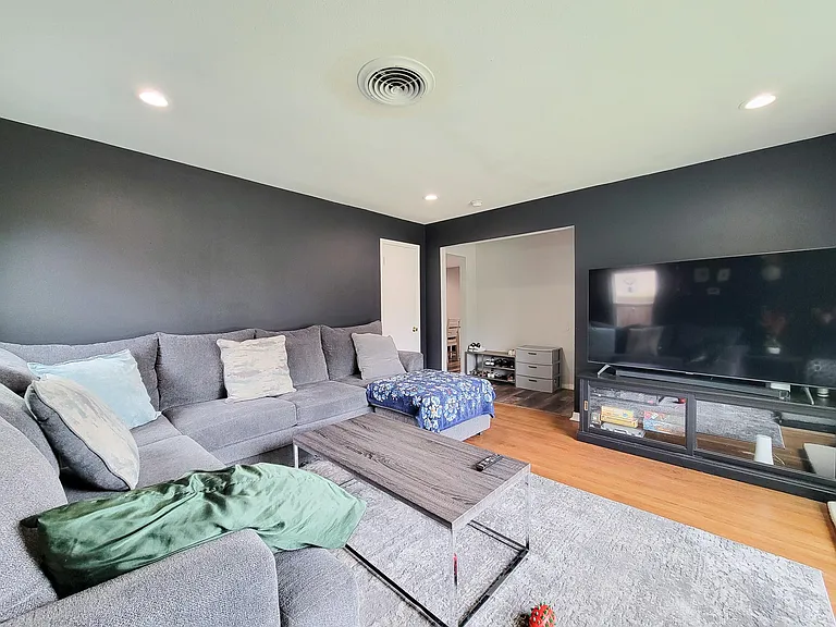 4405 W 43rd St — Photo 5