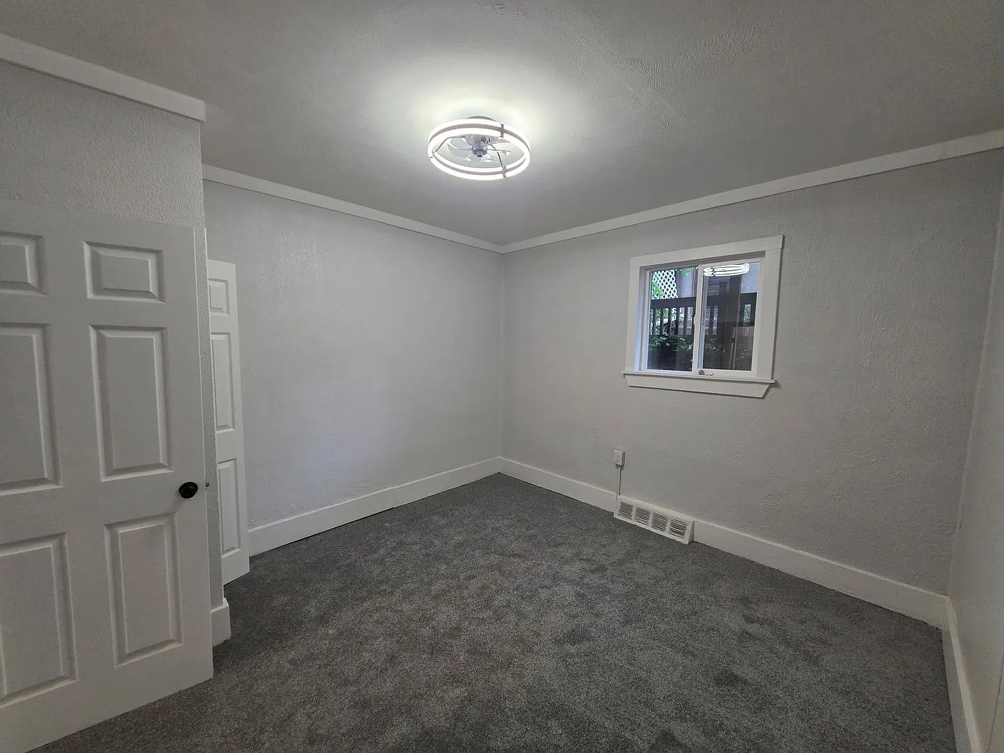 1600 Woodmont Avenue — Photo 2