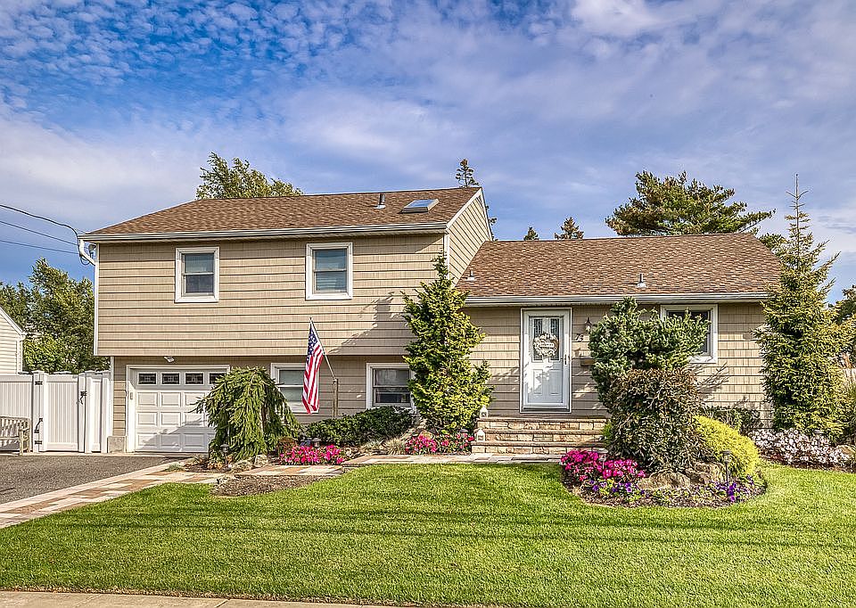 1st image of 73 Massapequa Ave