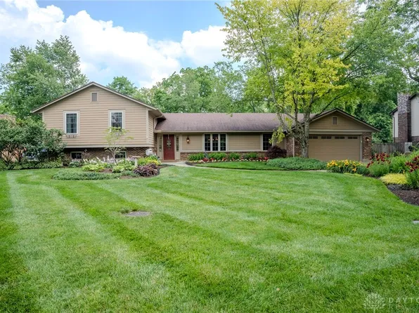 9028 Woodstream Ln, Dayton, OH 45458