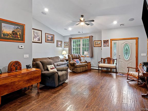 3rd image of 83 Cotter Road
