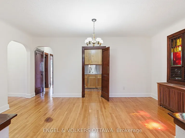 99 Charlotte St #3 — Photo 15