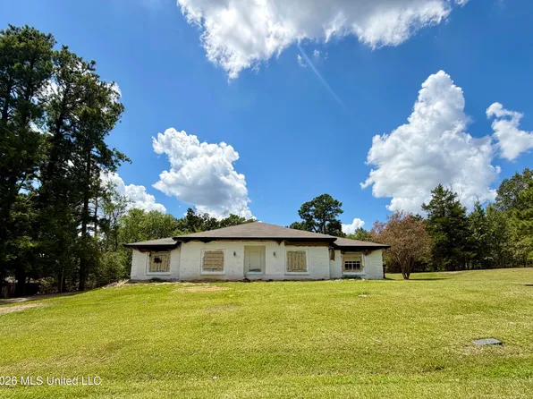 303 Kiowa Dr, Madison, MS 39110