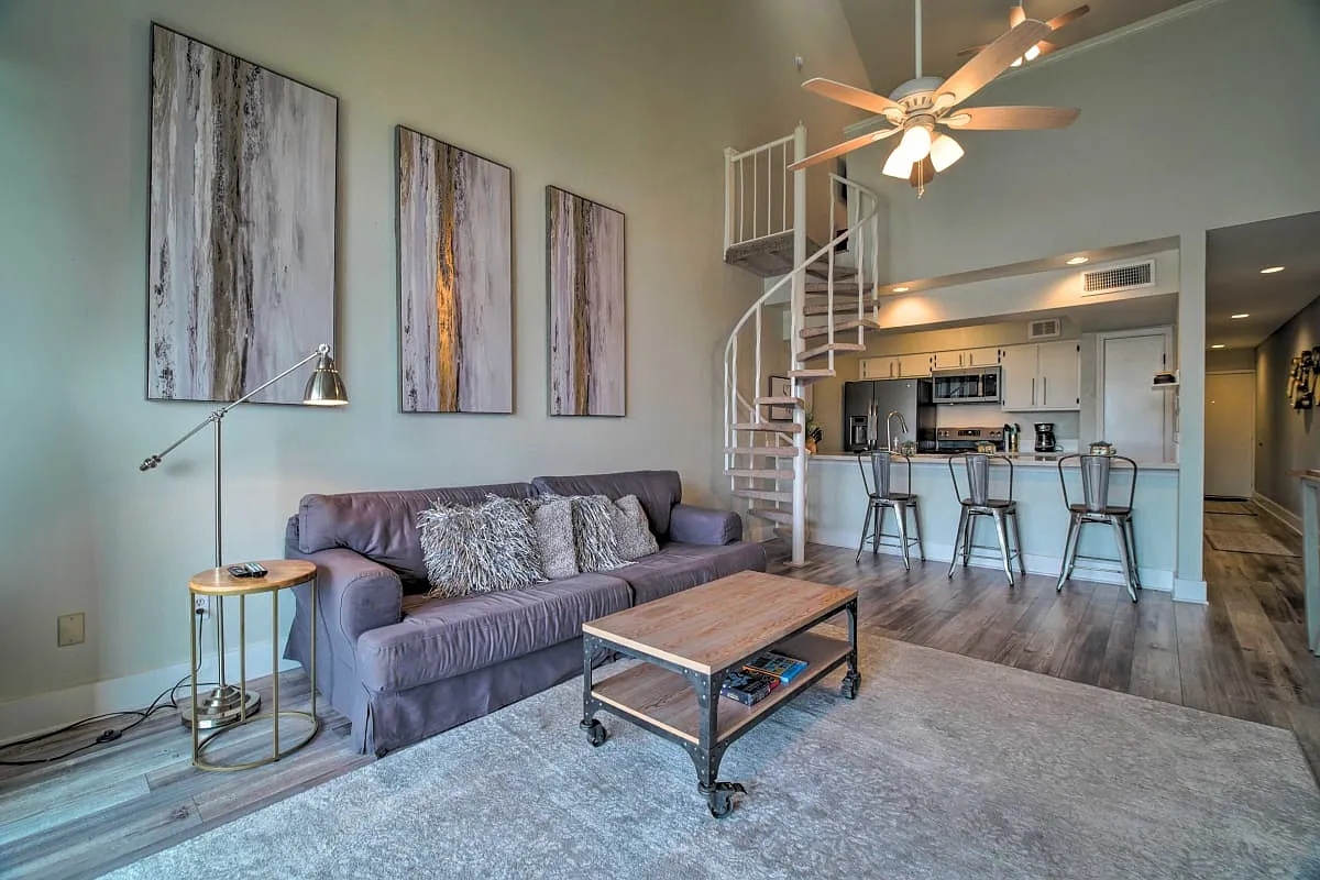 2 bed, 901 sqft, $1,850 — Photo 1