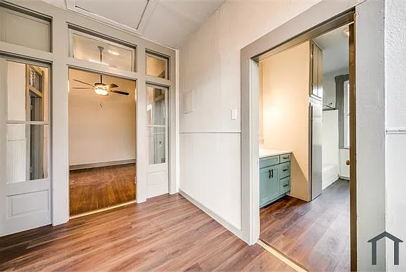 1515 E Southcross Blvd #3 — Photo 11