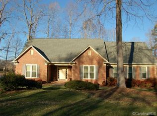 5101 Laurel Grove Ln, Matthews, NC 28104