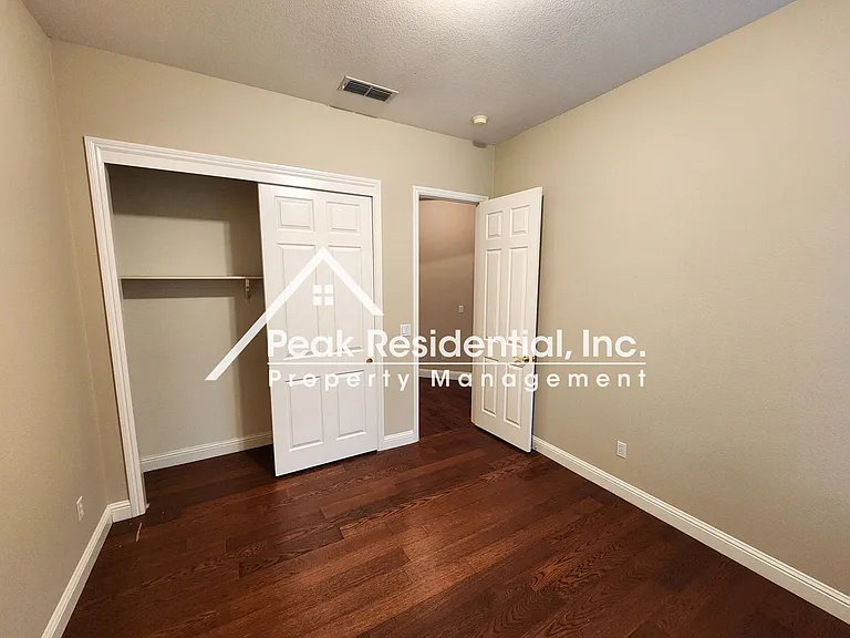 1044 Sandwick Way — Photo 26