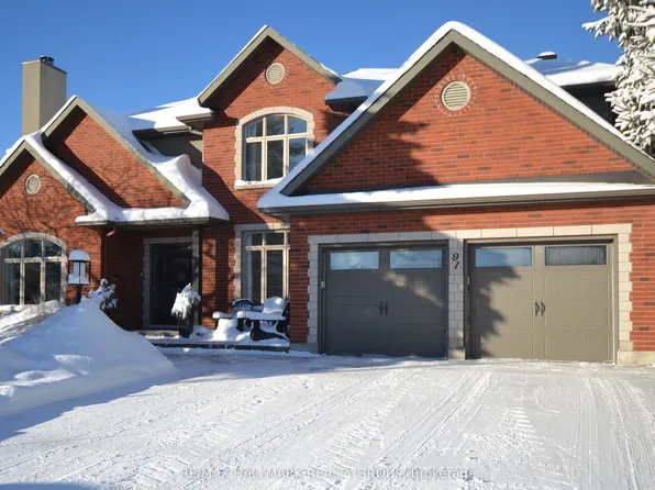 91 Shaughnessy Cres, Ottawa, ON K2K 2N1