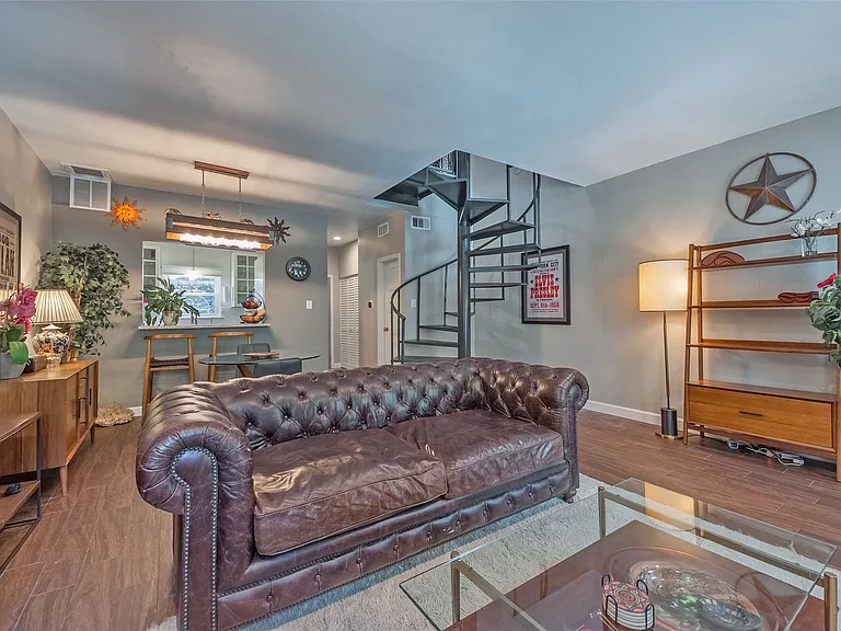 5701 Gaston Ave #8 — Photo 11