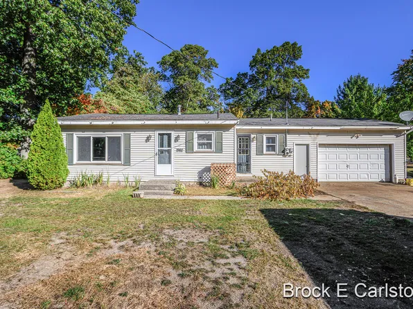 1960 Nielwood Dr, Muskegon, MI 49445