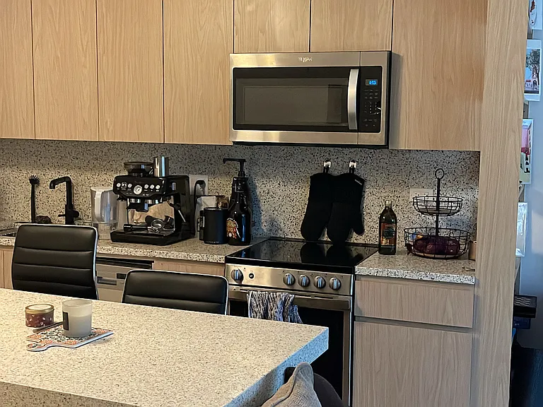 1961 N Milwaukee Ave #204 — Photo 10