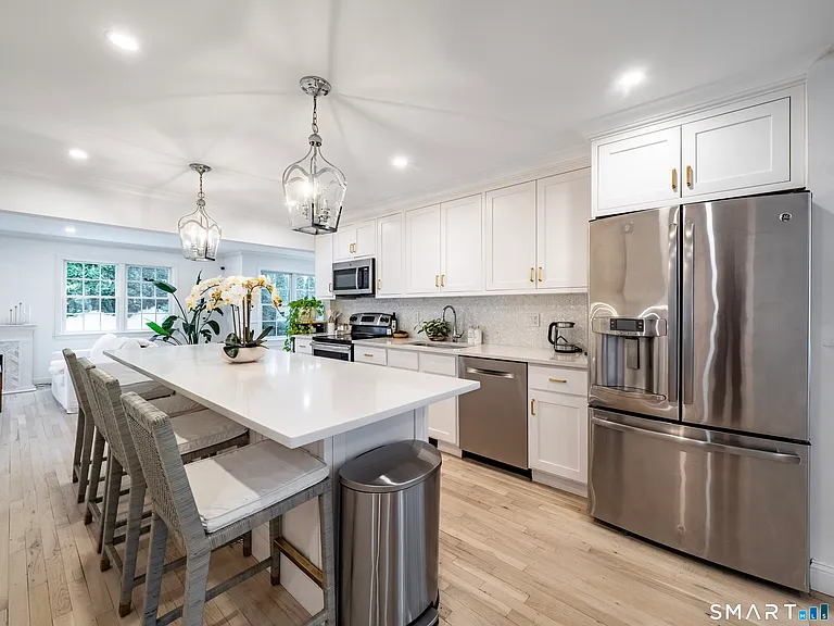 28 Oak St — Photo 17