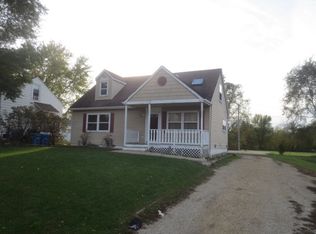 1013 Bangs St, Aurora, IL 60505