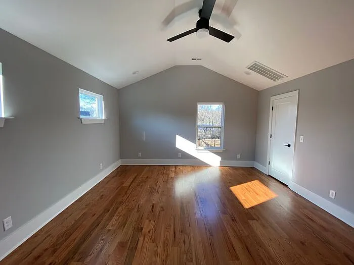 709 Tral St — Photo 6