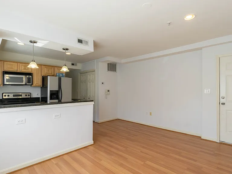 1310 Congress St SE #303 — Photo 3