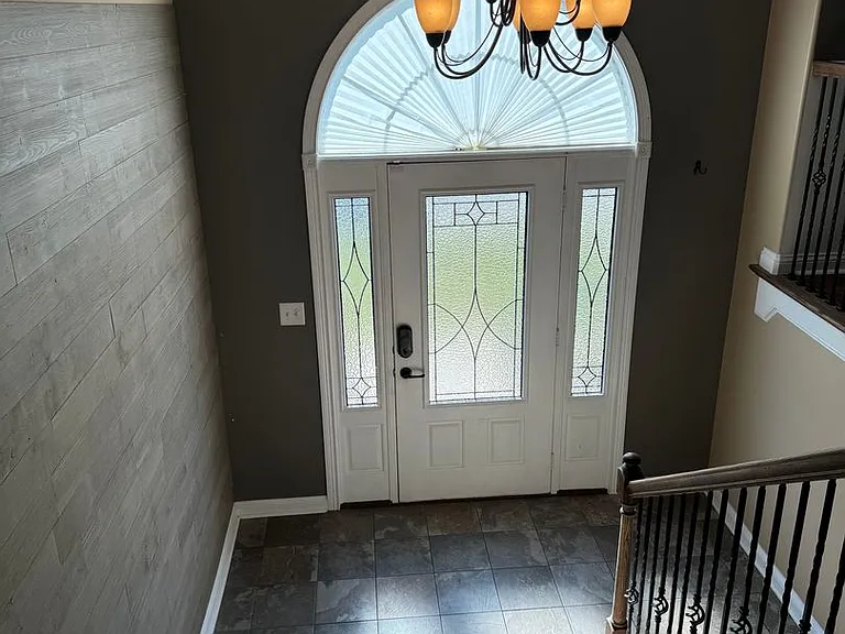 1701 Winterhaven Ct — Photo 4