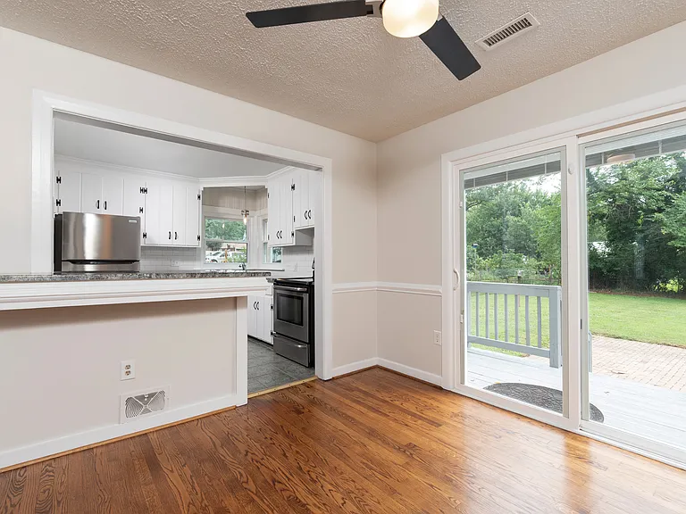 10308 Rycove Ln — Photo 8